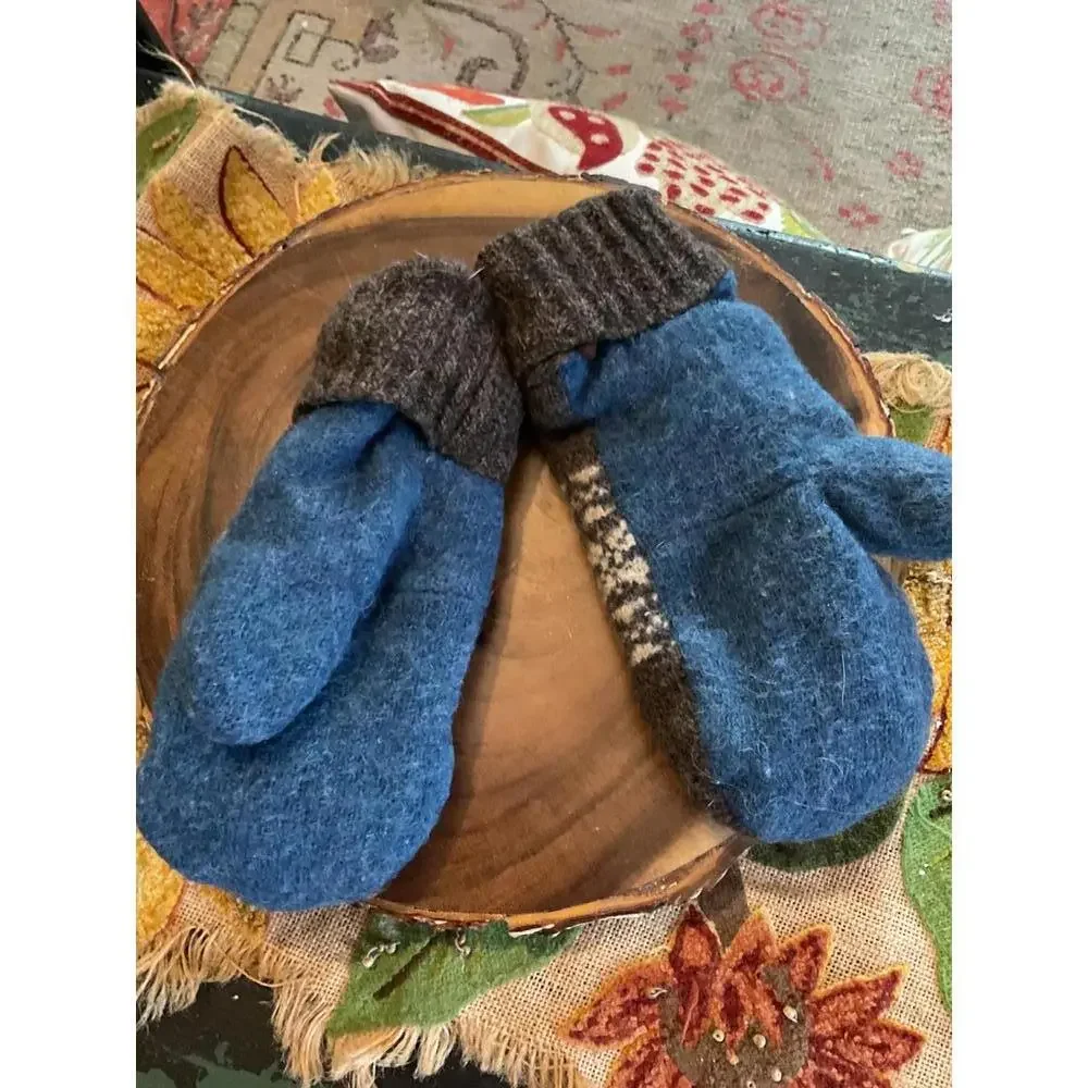 Cozy Wool Mittens with Unique Patterns | Fleece lined